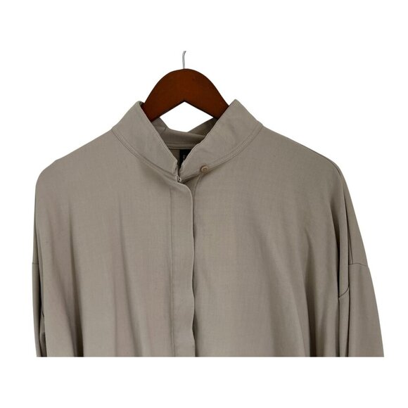 Eileen Fisher Cardigan Blouse 100% Wool Hidden Button Coffee Beige Size M - Picture 2 of 8